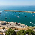 Baleeira Sea View Апартаменты *