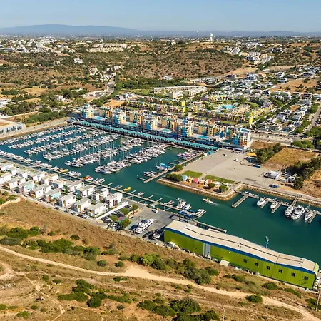 Baleeira Sea View Апартаменты *